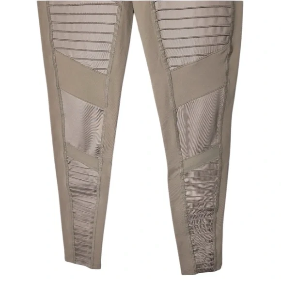 ALO moto leggings sz Medium - Picture 5 of 8
